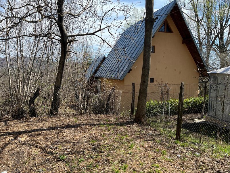 Breaza, str. Plaiului,  nr. 54, teren  1400 mp